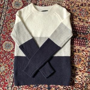 Soft cozy gray blue white striped sweater size 6